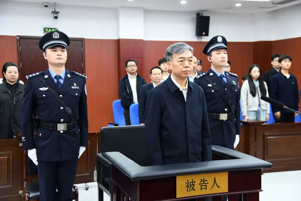 杨小伟